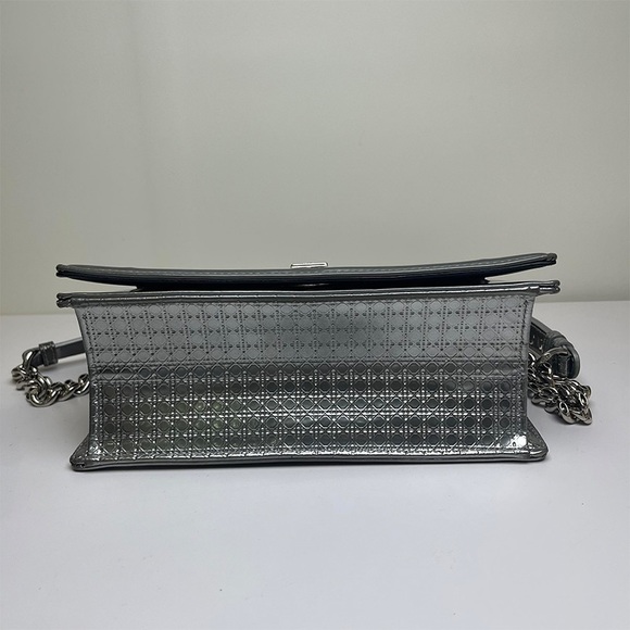 Authentic Dior Diorama - Picture 4 of 5